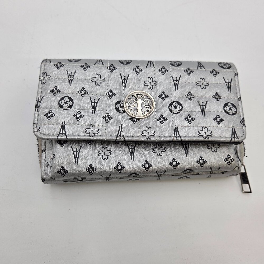 Silver Metallic Patterned Long Wallet Clutch Snap Closure Purse